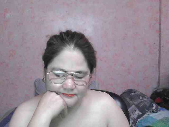 NICEtitspinay webcam