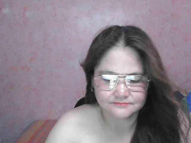 NICEtitspinay webcam