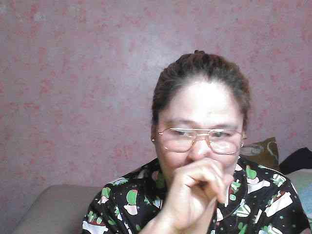 NICEtitspinay webcam