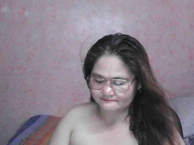 NICEtitspinay webcam