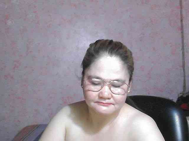 NICEtitspinay webcam