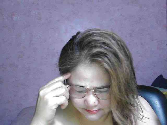 NICEtitspinay webcam