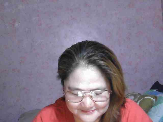 NICEtitspinay Live Webcam on BongaCams
