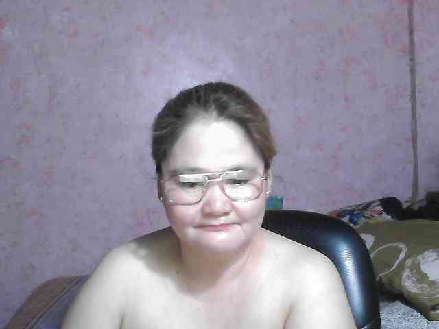 NICEtitspinay webcam