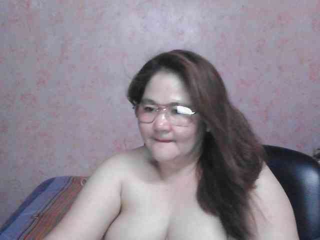 NICEtitspinay webcam