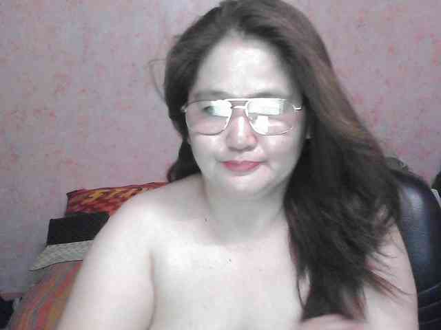 NICEtitspinay webcam