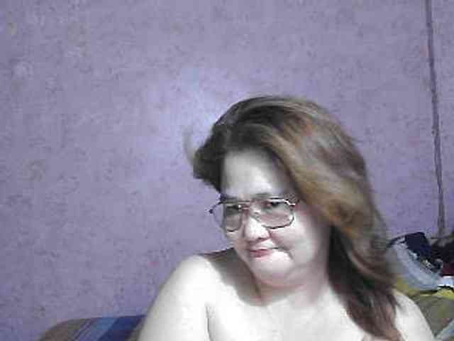 NICEtitspinay webcam