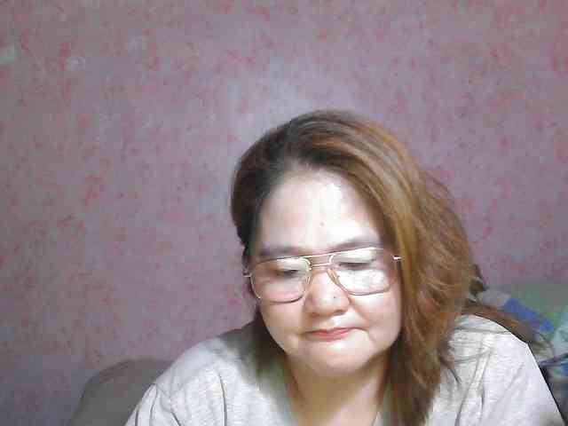 NICEtitspinay webcam
