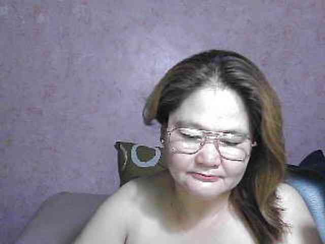 NICEtitspinay webcam