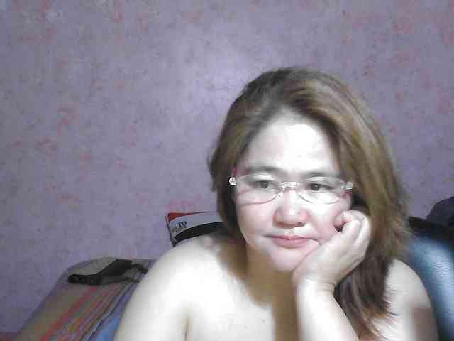 NICEtitspinay webcam