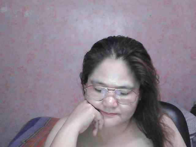 NICEtitspinay webcam