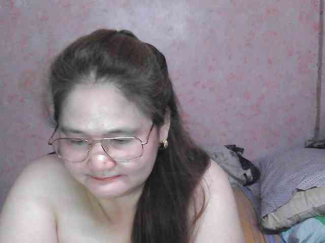 NICEtitspinay webcam