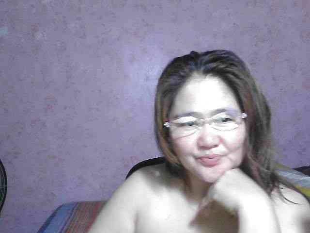 NICEtitspinay webcam