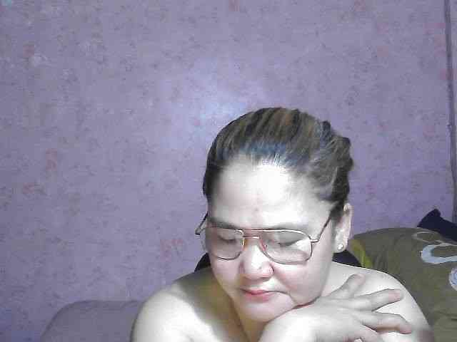 NICEtitspinay webcam