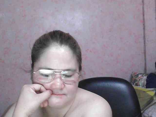 NICEtitspinay webcam