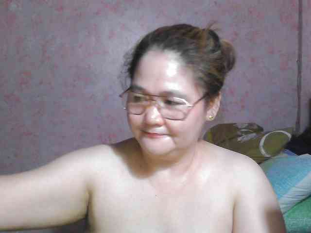 NICEtitspinay webcam