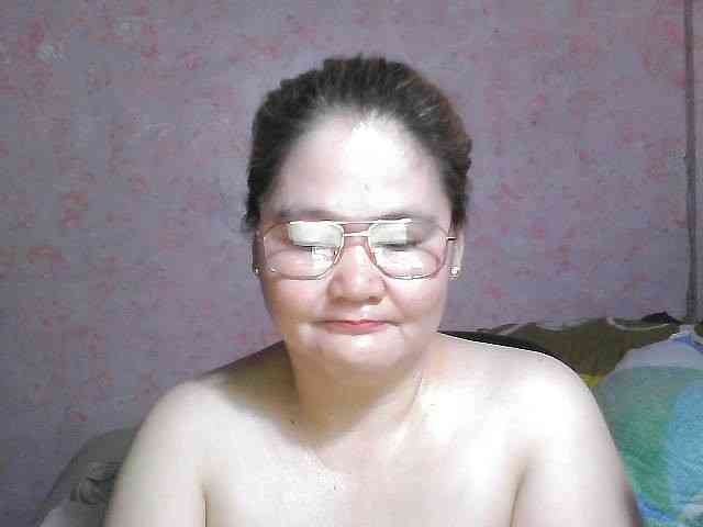 NICEtitspinay webcam