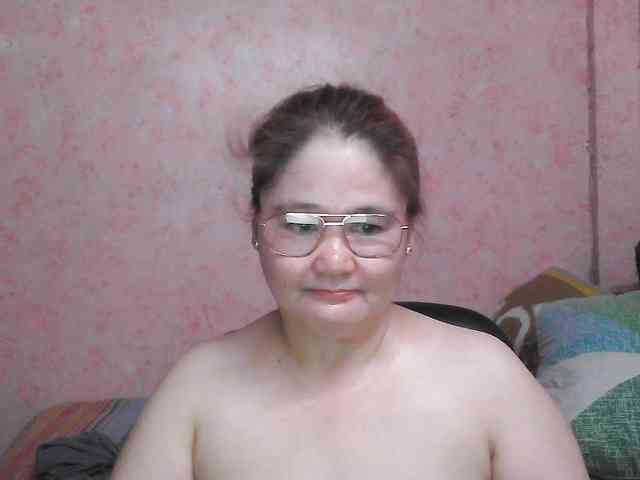 NICEtitspinay webcam