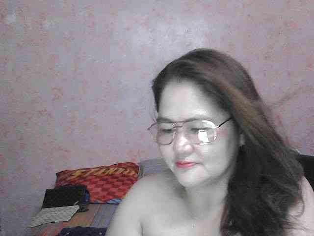 NICEtitspinay webcam