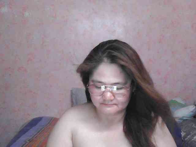 NICEtitspinay webcam