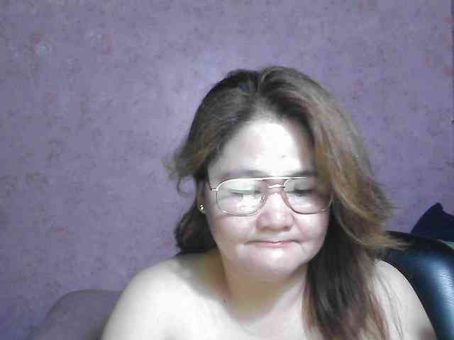 NICEtitspinay webcam