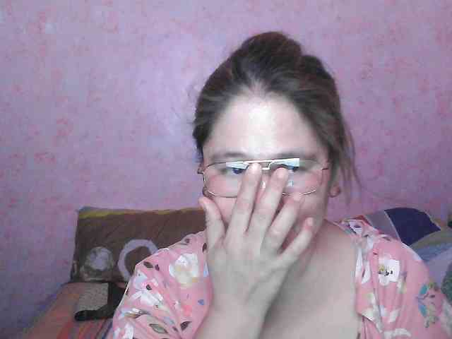 NICEtitspinay webcam