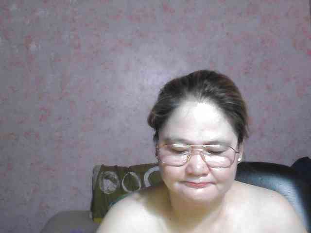 NICEtitspinay webcam