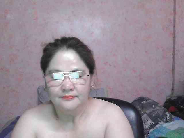 NICEtitspinay webcam