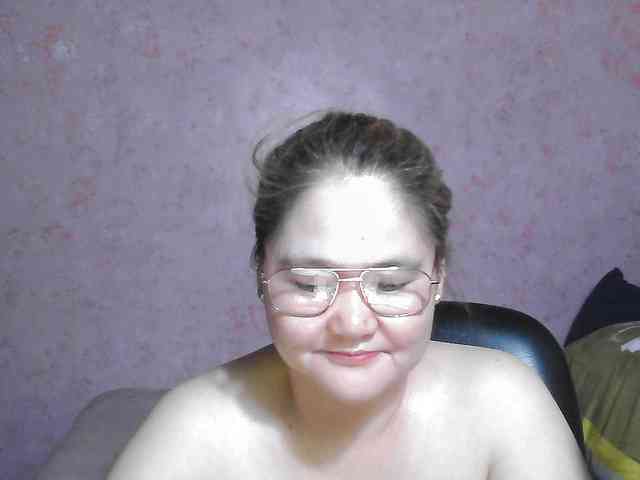NICEtitspinay webcam