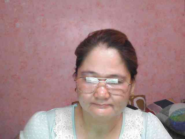 NICEtitspinay webcam