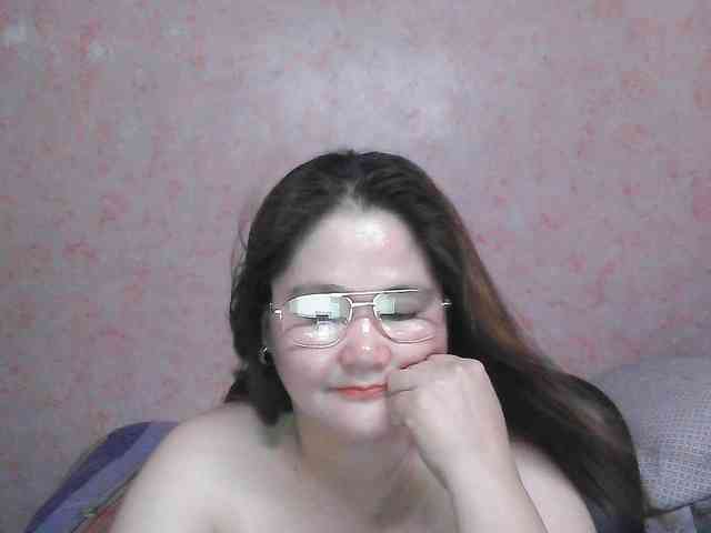 NICEtitspinay webcam