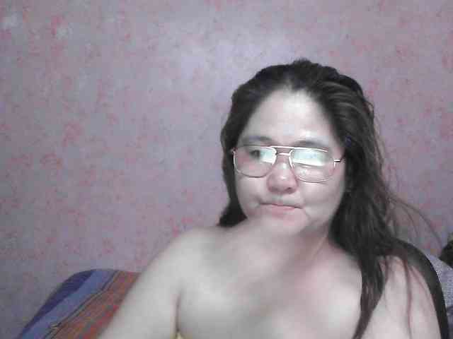 NICEtitspinay webcam