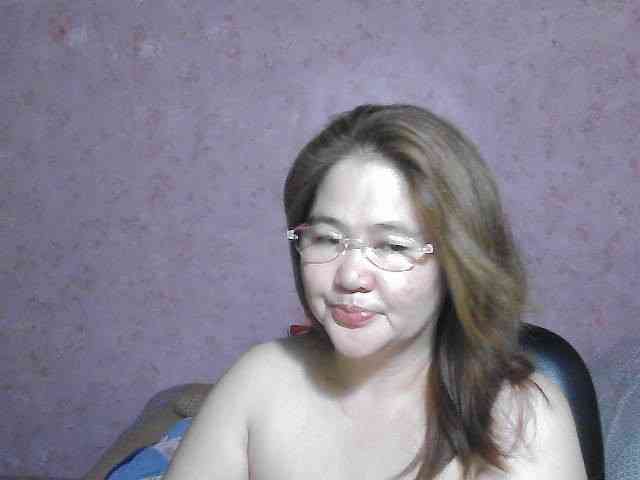NICEtitspinay webcam