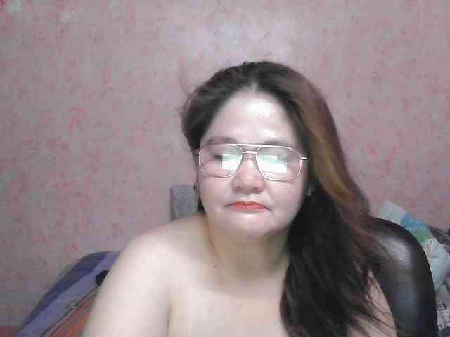 NICEtitspinay webcam