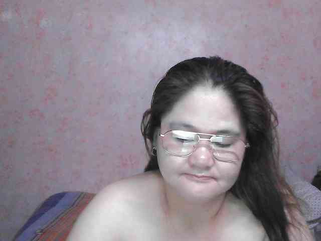 NICEtitspinay webcam