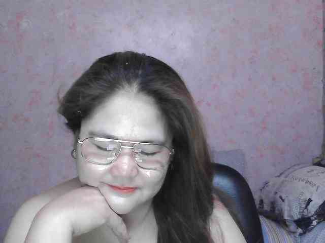 NICEtitspinay webcam