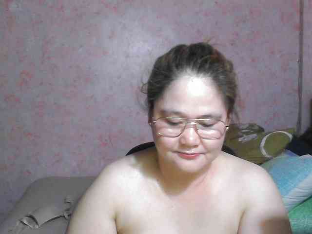 NICEtitspinay webcam