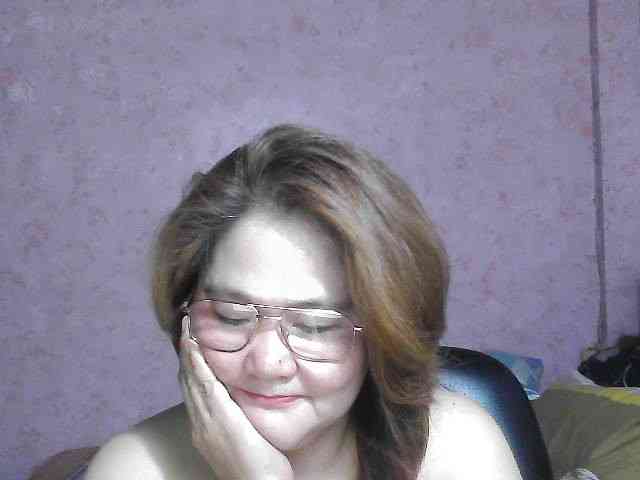 NICEtitspinay webcam
