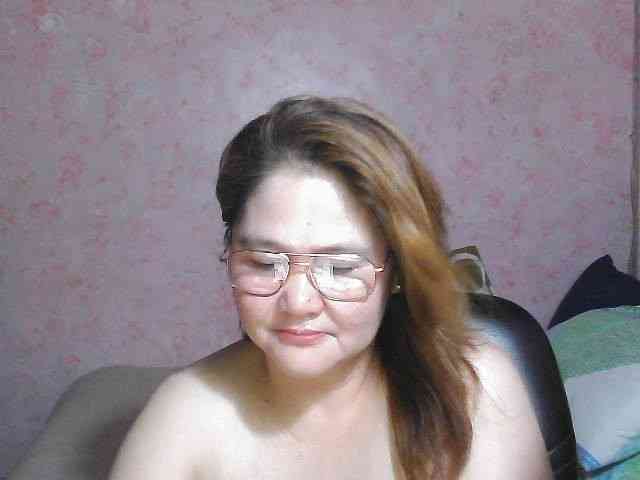 NICEtitspinay webcam