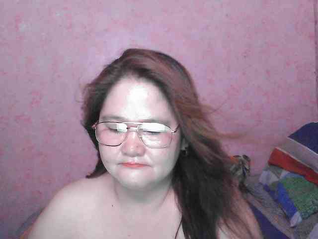 NICEtitspinay webcam