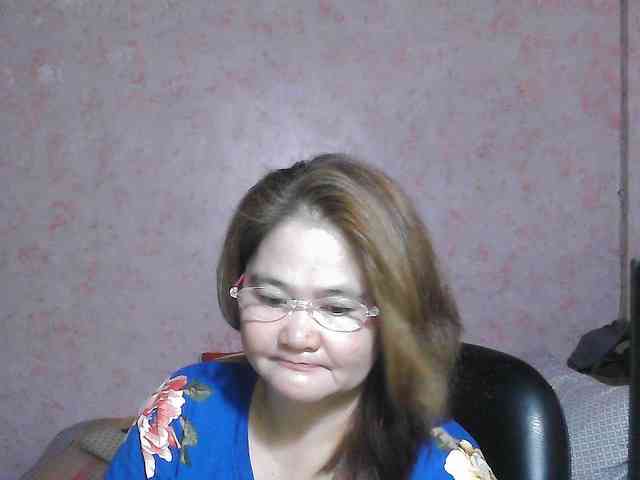 NICEtitspinay webcam