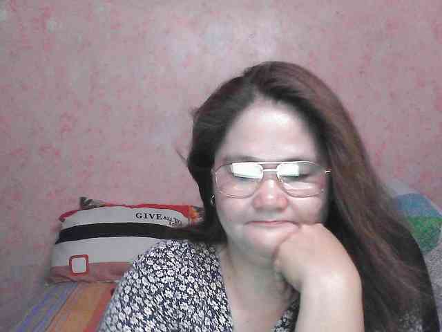 NICEtitspinay webcam