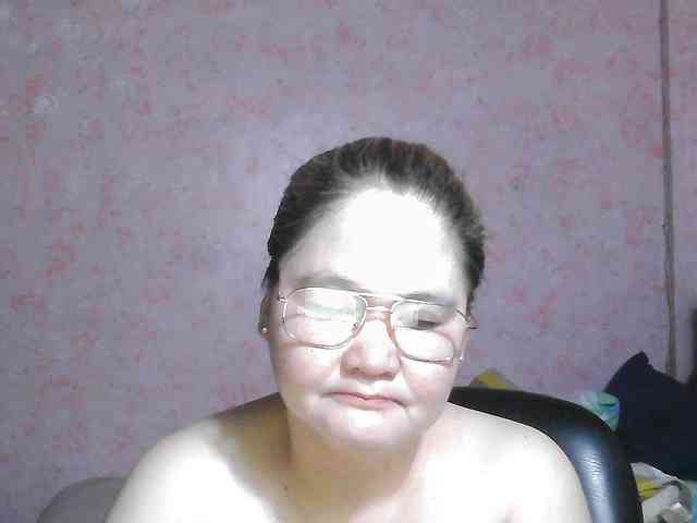 NICEtitspinay webcam