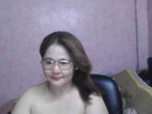 NICEtitspinay webcam