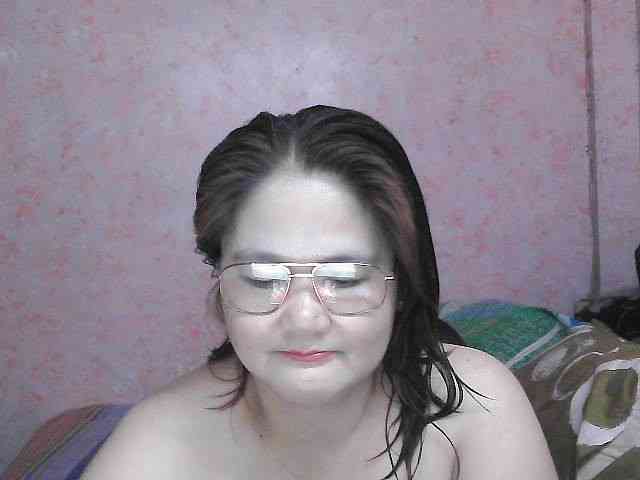 NICEtitspinay webcam