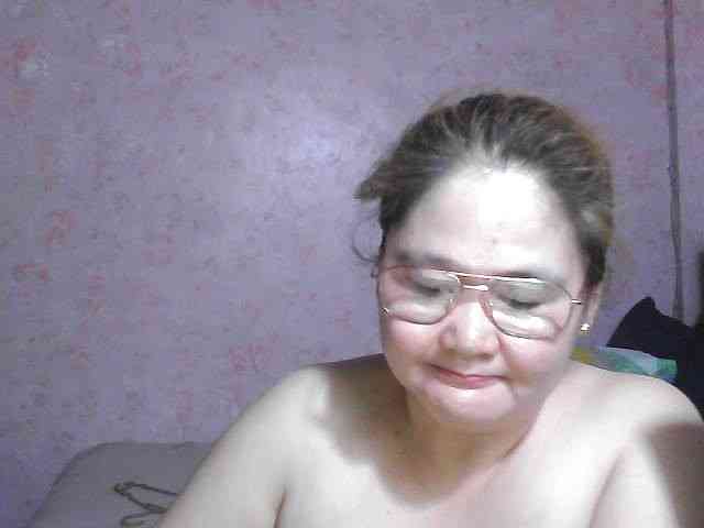 NICEtitspinay webcam