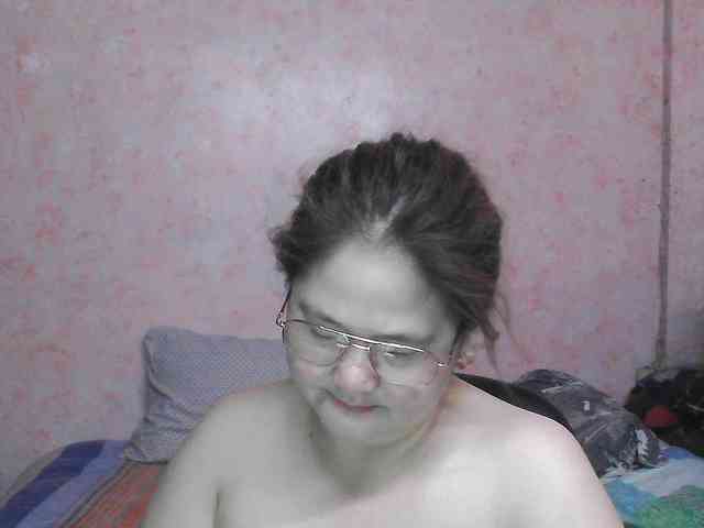 NICEtitspinay webcam