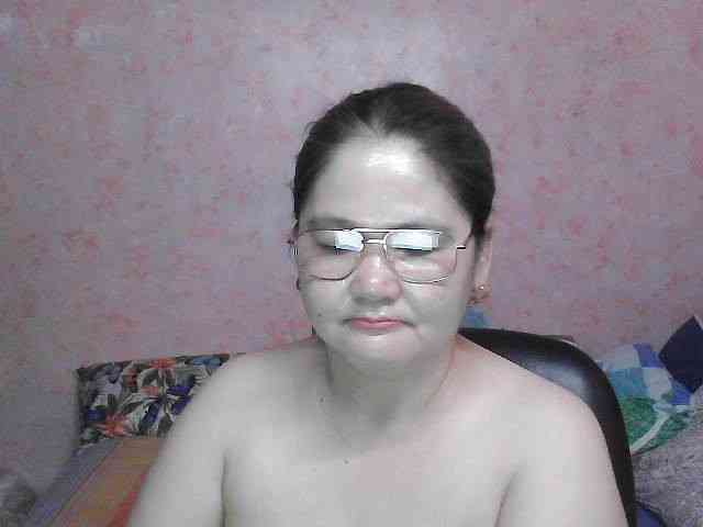 NICEtitspinay webcam