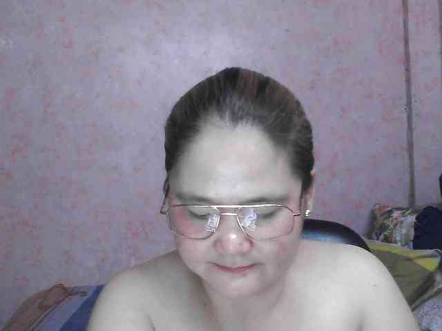 NICEtitspinay webcam