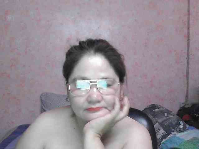 NICEtitspinay webcam